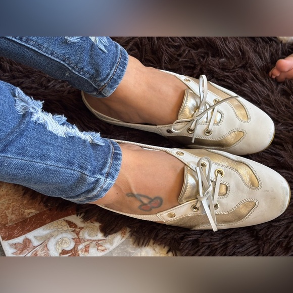 🧡CLEAN TOD’S 38.5 Elegant Women's Cream and Gold 🥿 flat .🧡🧡 - Picture 4 of 17